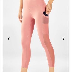 Mila high-waisted pocket Capri from Fabletics